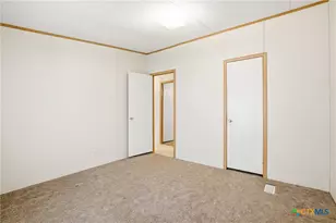 554 Cherry Ridge, Floresville, TX 78114 - Photo 24