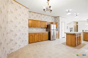 554 Cherry Ridge, Floresville, TX 78114 - Photo 14