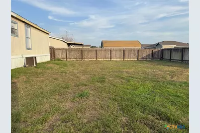 801 E Mesquite Lane, Victoria, TX 77901 - Photo 26