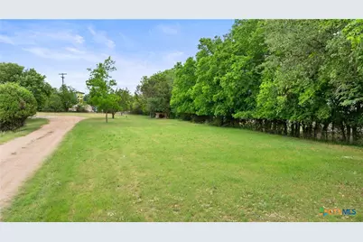 306 W Pecan Drive, Johnson City, TX 78636 - Photo 2