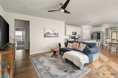 348 Lacey Oak Loop, San Marcos, TX 78666 - Photo 4