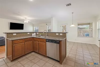 8927 Liberty View, Converse, TX 78109 - Photo 6
