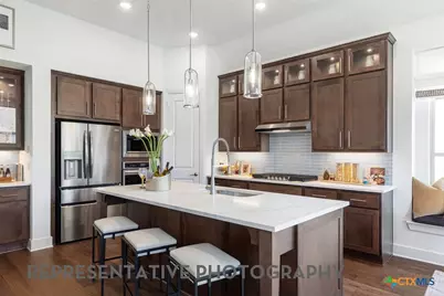 332 Puppy Dog Pass, San Marcos, TX 78666 - Photo 6