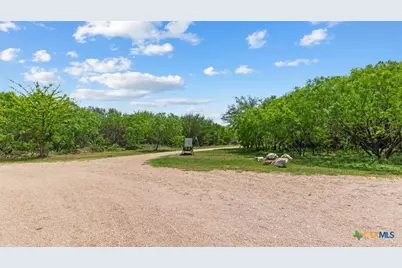 1911 Wald Road, New Braunfels, TX 78132 - Photo 18