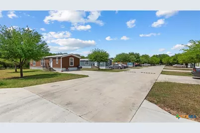1911 Wald Road, New Braunfels, TX 78132 - Photo 6