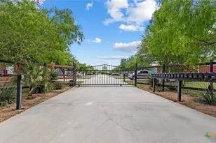 1911 Wald Rd, New Braunfels, TX 78132 - Photo 2