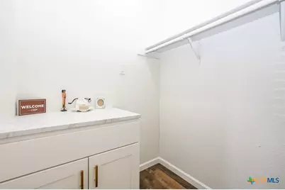 209 W Hogan Drive, Copperas Cove, TX 76522 - Photo 8