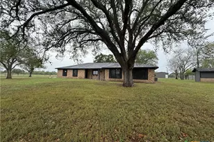 2243 Old Goliad Rd, Victoria, TX 77905 - Photo 6