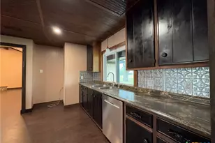 2243 Old Goliad Rd, Victoria, TX 77905 - Photo 16