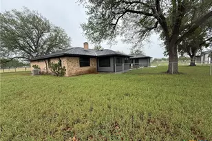 2243 Old Goliad Rd, Victoria, TX 77905 - Photo 4