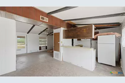 3651 E I-10, Seguin, TX 78155 - Photo 1