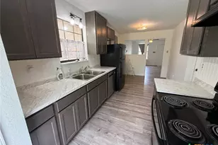 1506 St Louis St, Gatesville, TX 76528 - Photo 6