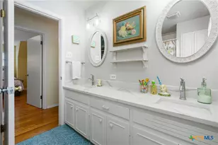 211 W Mimosa Cir, San Marcos, TX 78666 - Photo 28