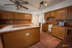 607 S 1st St, Copperas Cove, TX 76522 - Photo 6