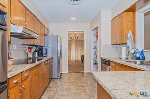 111 Dover Dell, Victoria, TX 77904 - Photo 6