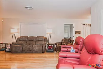 111 Dover Dell, Victoria, TX 77904 - Photo 4