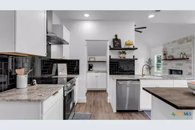 105 Chesterfield Drive, Kingsland, TX 78639 - Photo 14