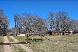 913 Cr 237 Rd, Cameron, TX 76520 - Photo 2