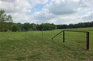 913 Cr 237 Rd, Cameron, TX 76520 - Photo 32