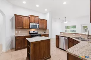 115 Sandstone Ct, Victoria, TX 77904 - Photo 18