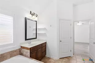 115 Sandstone Ct, Victoria, TX 77904 - Photo 14