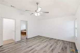 115 Sandstone Ct, Victoria, TX 77904 - Photo 12