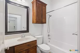 115 Sandstone Ct, Victoria, TX 77904 - Photo 10