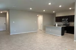 1319 Iron Horse Dr, Killeen, TX 76549 - Photo 4