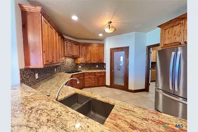2264 Granada Hills, New Braunfels, TX 78132 - Photo 4