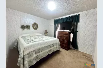 306 Turner Street, Yoakum, TX 77995 - Photo 26