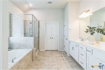 7901 Sunrise Ravine Pass, Lago Vista, TX 78645 - Photo 18