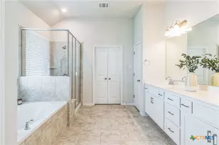7901 Sunrise Ravine Pass, Lago Vista, TX 78645 - Photo 18