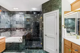 204 Lands End, Rockport, TX 78382 - Photo 14