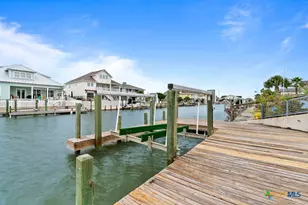 204 Lands End, Rockport, TX 78382 - Photo 26