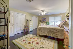 210 Royal George Cir, Mcqueeney, TX 78123 - Photo 26