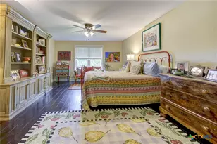 210 Royal George Cir, Mcqueeney, TX 78123 - Photo 28