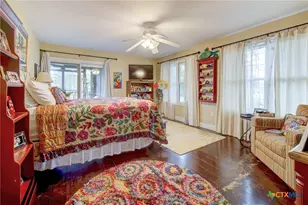 210 Royal George Cir, Mcqueeney, TX 78123 - Photo 20