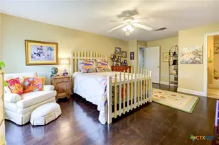 210 Royal George Cir, Mcqueeney, TX 78123 - Photo 26
