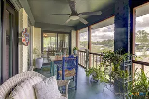 210 Royal George Cir, Mcqueeney, TX 78123 - Photo 38