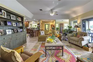 210 Royal George Cir, Mcqueeney, TX 78123 - Photo 14
