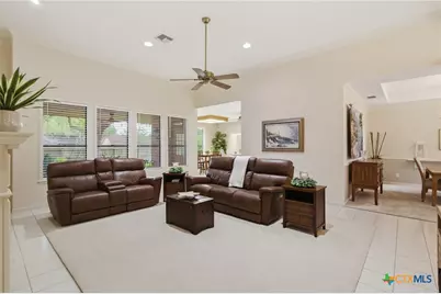 107 Lance Lane, Victoria, TX 77904 - Photo 4