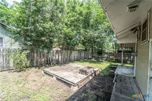 1612 E Mesquite Ln, Victoria, TX 77901 - Photo 12