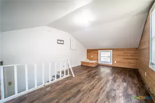 1612 E Mesquite Ln, Victoria, TX 77901 - Photo 10