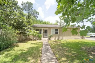 1612 E Mesquite Ln, Victoria, TX 77901 - Photo 1