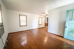 1612 E Mesquite Ln, Victoria, TX 77901 - Photo 2