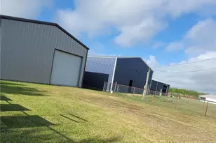 1404 W Baltimore Ave, Seadrift, TX 77983 - Photo 30