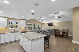 230 Lee St, Seguin, TX 78155 - Photo 16