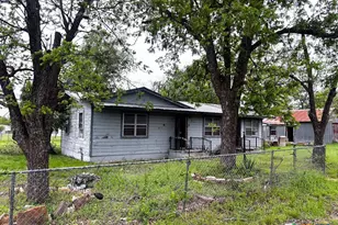 507 S 7th St, Lometa, TX 76853 - Photo 2