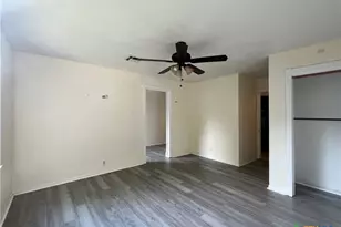 902 N 1st St, Temple, TX 76501 - Photo 16