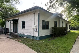 902 N 1st St, Temple, TX 76501 - Photo 28